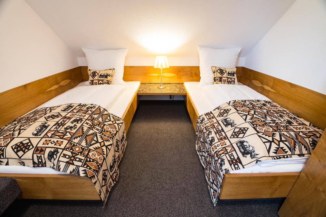 เรสเทอรองต์-โฮเทล เฮาส์ มือเลนบรอค Hotel แชร์มเบค ภายนอก รูปภาพ
